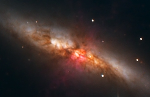 M82, © Ralf Hofner, AstroTeam Elbe-Elster e.V.